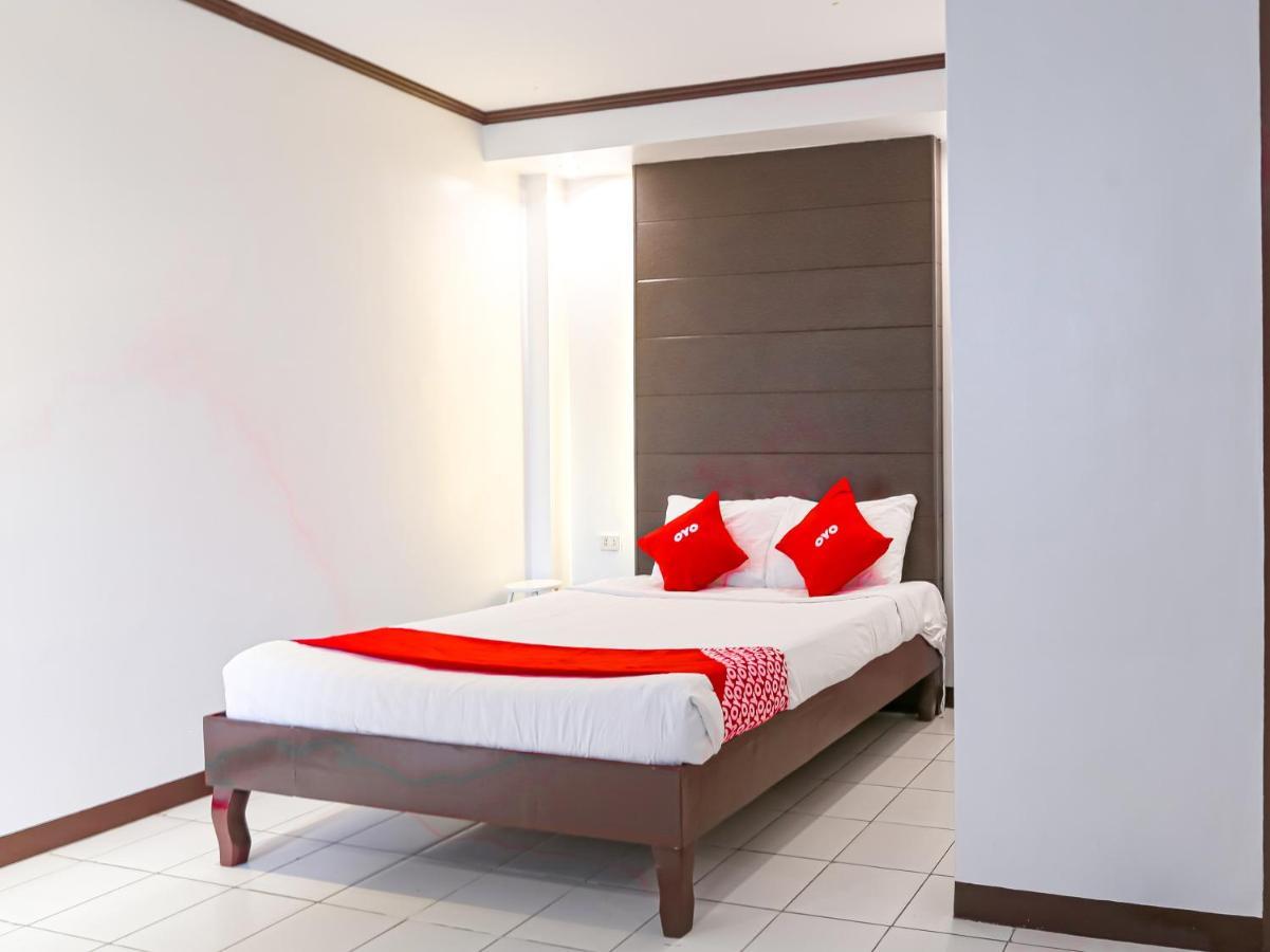 Oyo 759 Royal South Garden Suites Tagaytay City Exterior foto