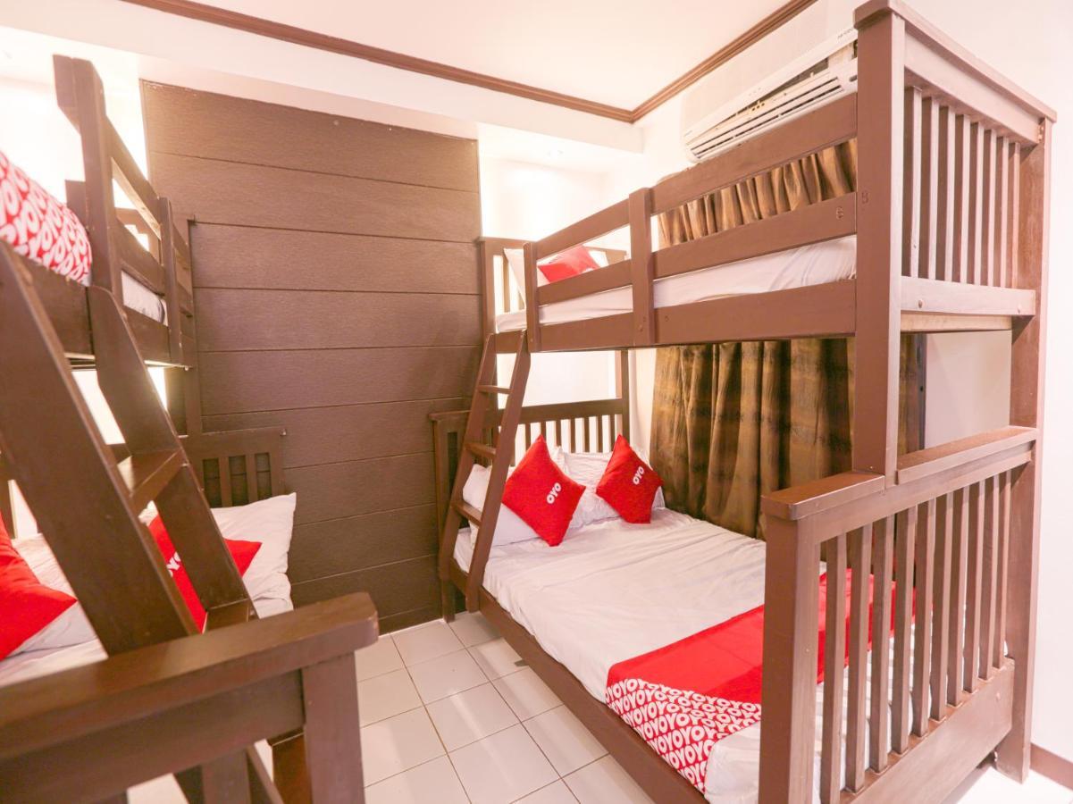 Oyo 759 Royal South Garden Suites Tagaytay City Exterior foto