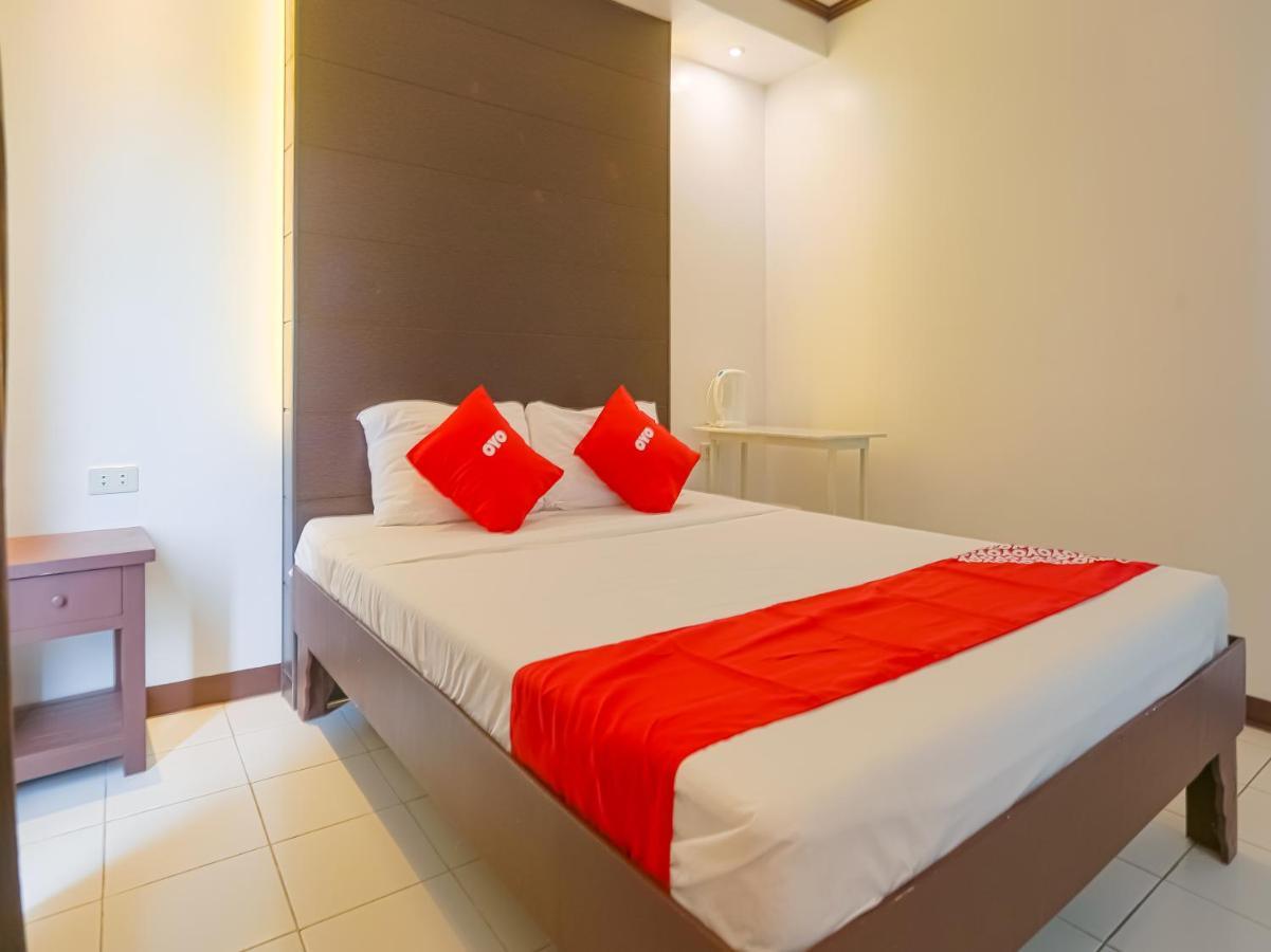 Oyo 759 Royal South Garden Suites Tagaytay City Exterior foto