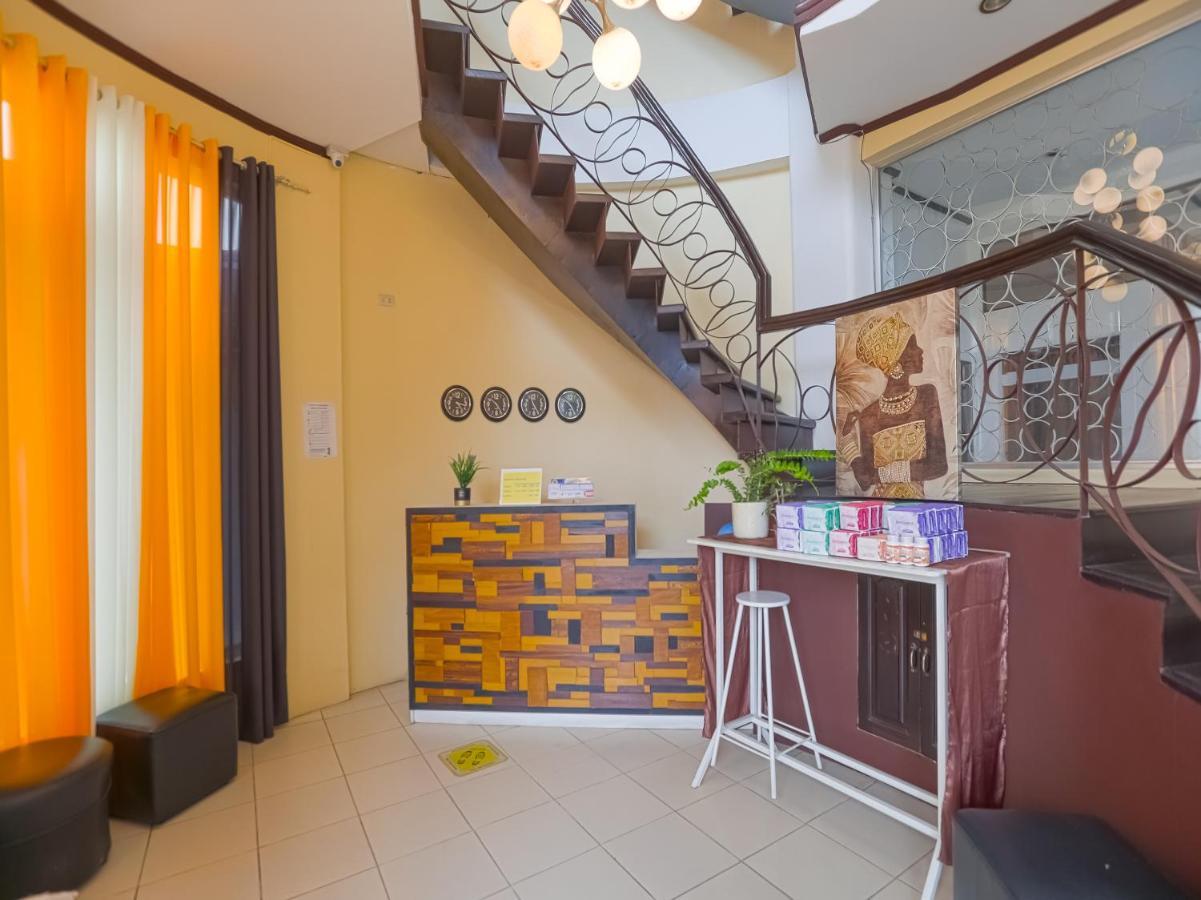 Oyo 759 Royal South Garden Suites Tagaytay City Exterior foto