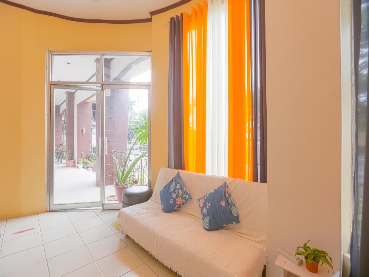 Oyo 759 Royal South Garden Suites Tagaytay City Exterior foto